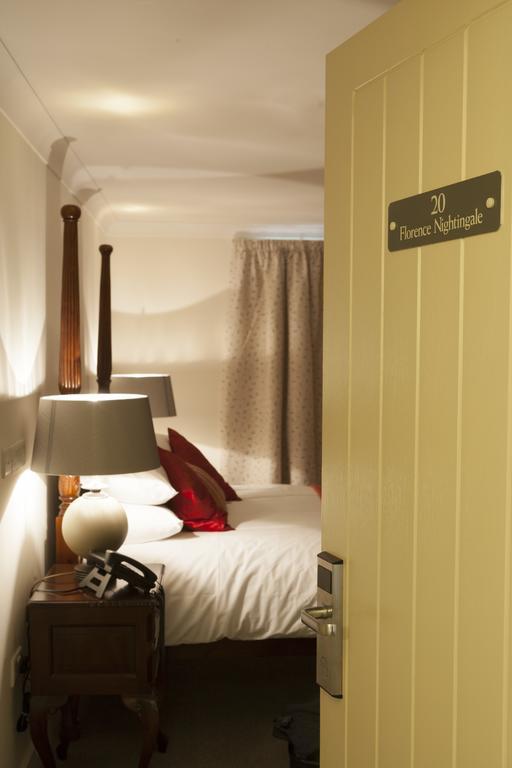 The Bishops Table Hotel Farnham  Eksteriør bilde