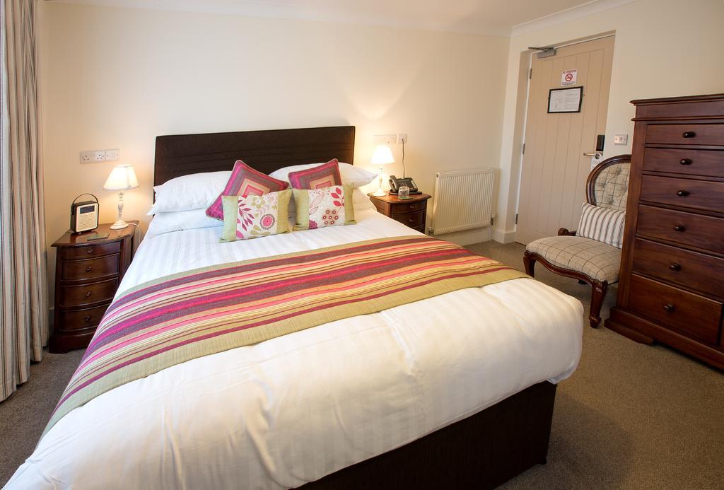 The Bishops Table Hotel Farnham  Eksteriør bilde