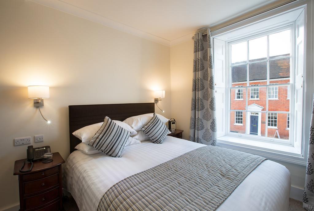 The Bishops Table Hotel Farnham  Eksteriør bilde